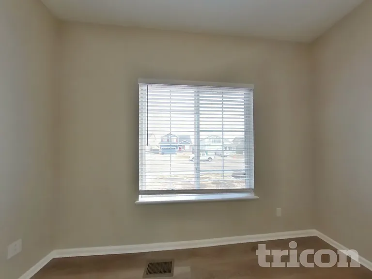 565 Winebrook Way — Photo 15