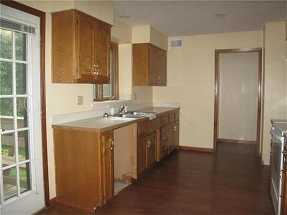 4th image of 1538 N 85th Cir