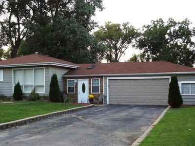 310 Sydenham St, Spring Grove, IL, 60081