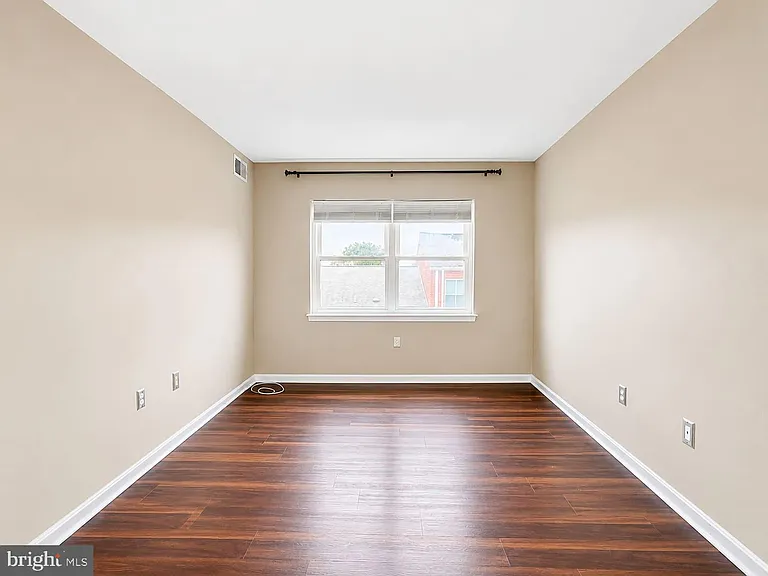 430 N Armistead St #303 — Photo 15