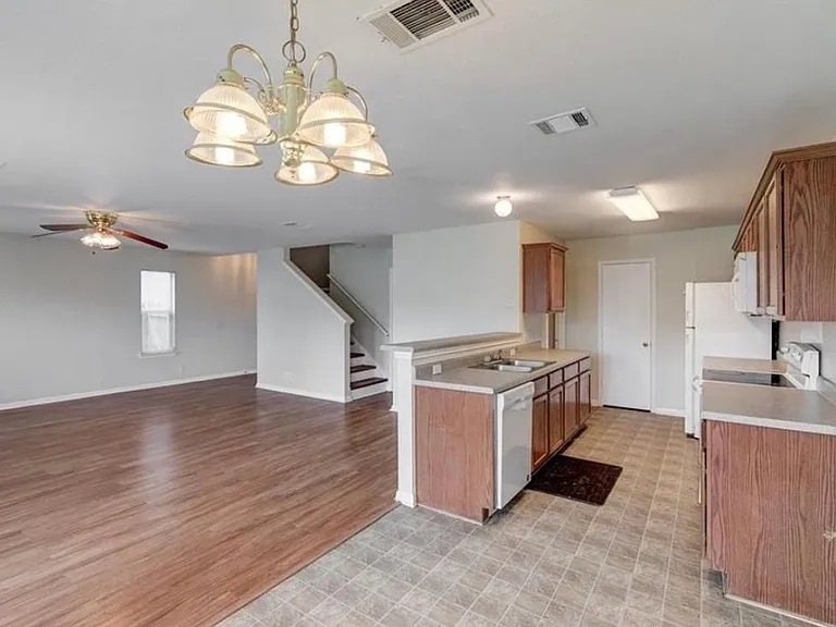 16712 Hamilton Point Cir — Photo 11