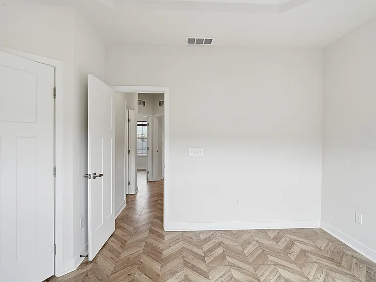 9 Wentworth Ln — Photo 14