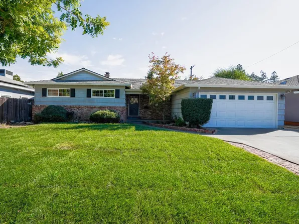 621 W D Street S, Dixon, CA 95620