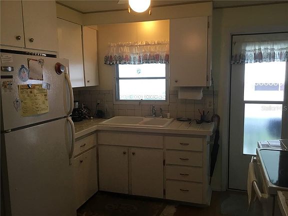 4th image of 526 Blackburn Blvd