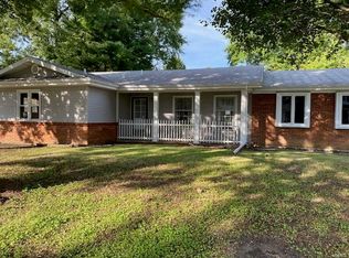 2505 Cypress Dr, Saint Charles, MO 63301