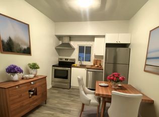 4 Pelham Rd #1, Saint Catharines, ON L2S1P9