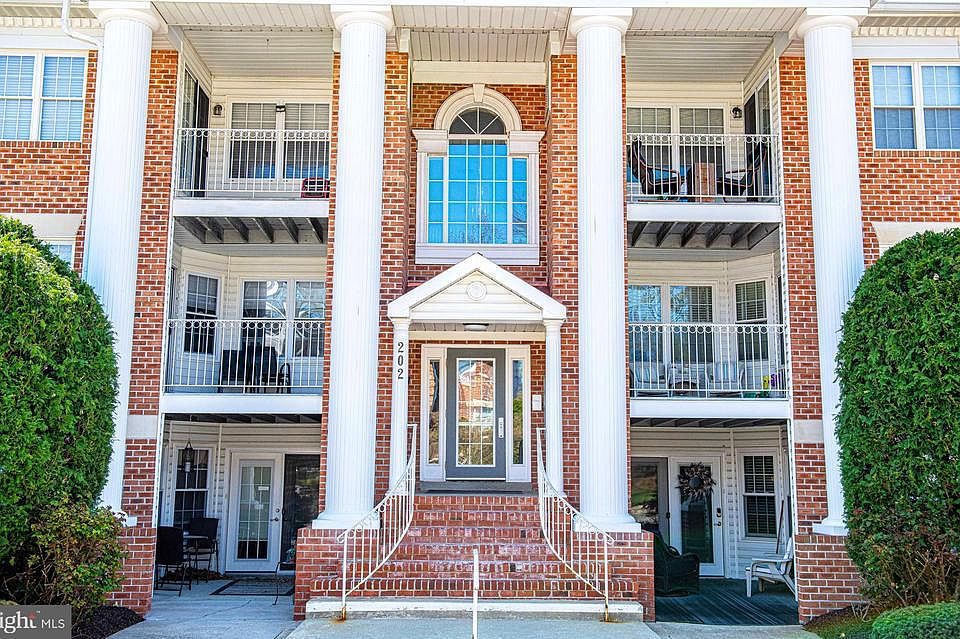1st image of 202 Burkwood Ct Unit 202-2G