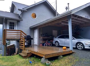 2175 Crow Hill Dr, Douglas, AK 99824