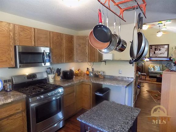 3rd image of 703 Park Ave