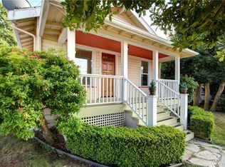 1403 5th St, Anacortes, WA 98221