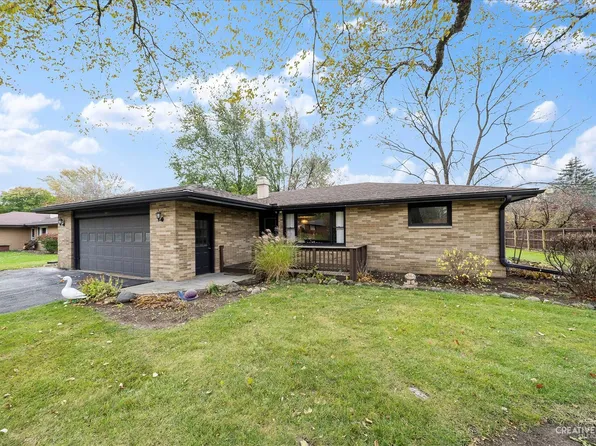 111 Monna St, Sugar Grove, IL 60554