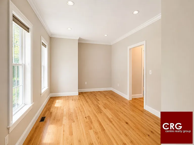 21 Pleasant St — Photo 5