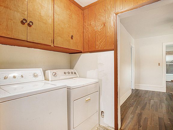 4th image of 111 River Dr