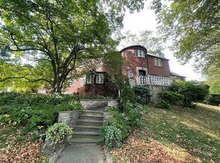 8177 Utopia Pkwy, Jamaica, NY 11432 | MLS #S1782332 | Zillow