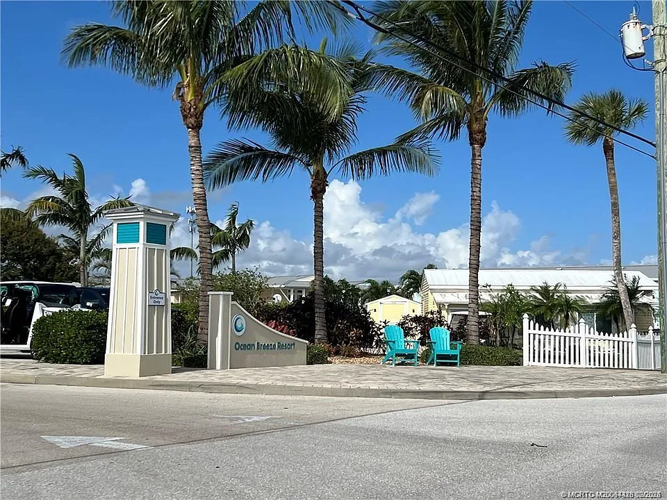 102 Shoal Dr
