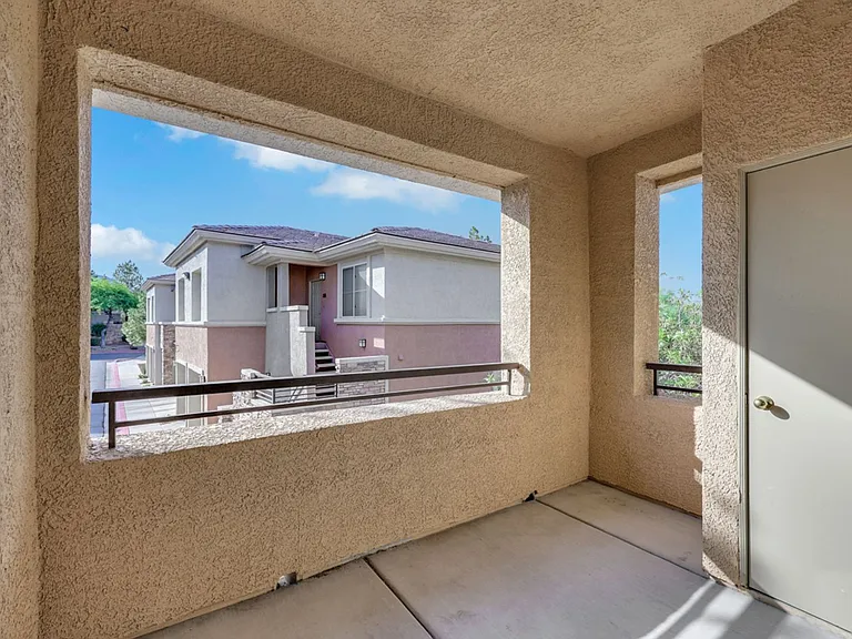 721 Peachy Canyon Cir #203 — Photo 17