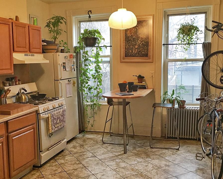2nd image of 742 Macdonough St APT 1L