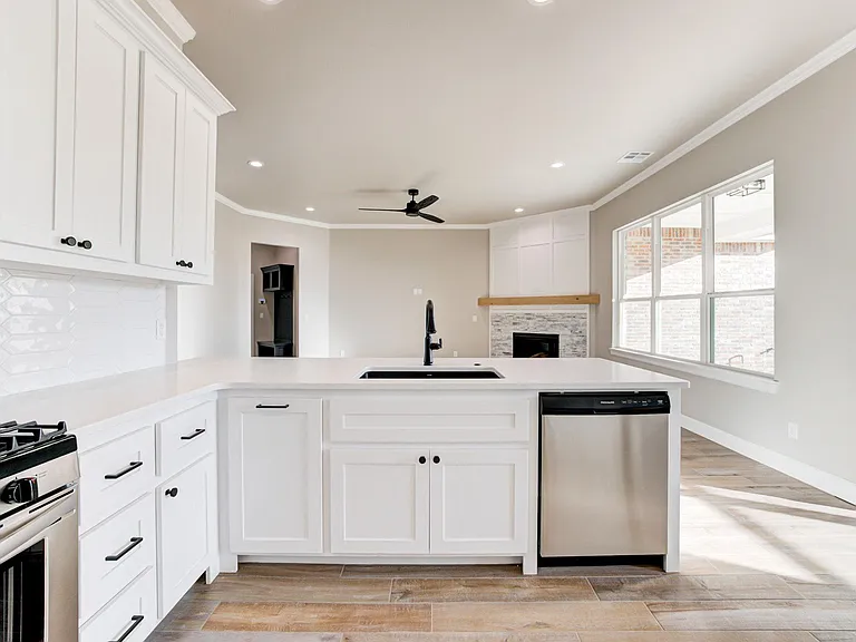 1811 Hollow Crest Ct — Photo 20