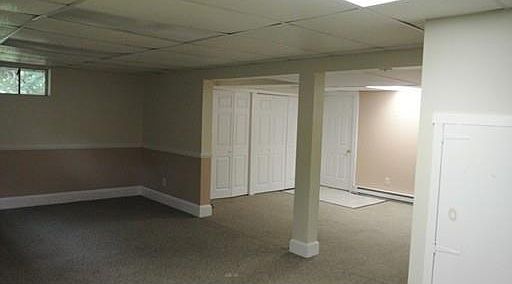 4th image of 10 Jennifer Dr