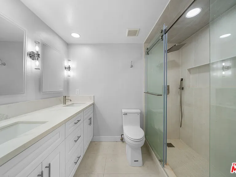 727 S Ardmore Ave #108 — Photo 21