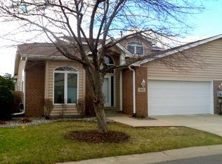 3 Lilywood Ln, Mendota Heights, MN 55118