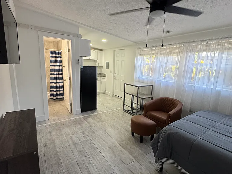 4111 Carson St NE — Photo 15