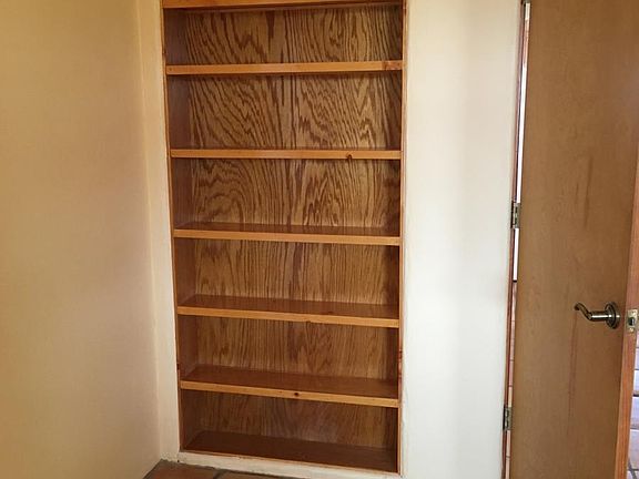 built in bookshelf master BR