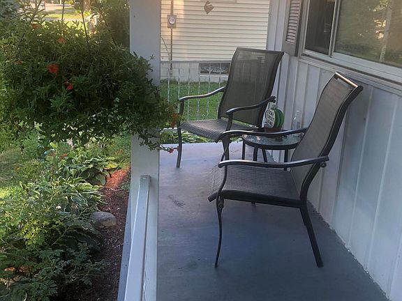 3rd image of 1013 W Northrup St
