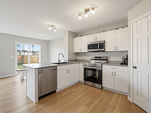 2nd image of 56 Springbrook Wynd
