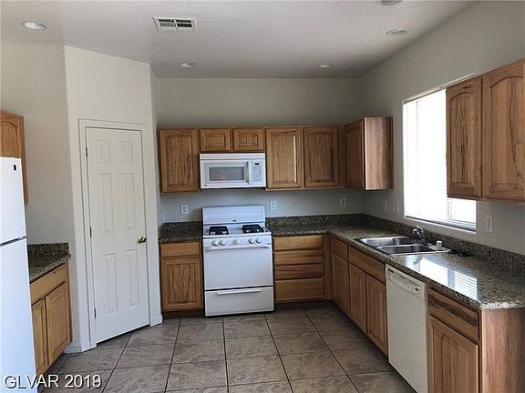2nd image of 6834 Babbler St