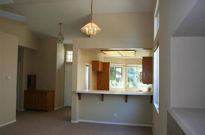 1st image of 105 Farham Dr