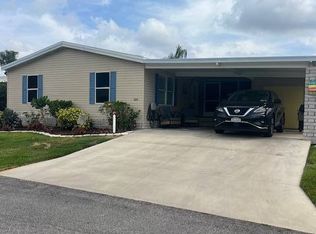 664 Waterfront Dr, Auburndale, FL 33823