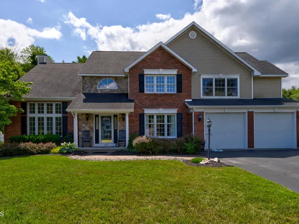 4232 Picadilly Circle, Guilderland, NY 12306