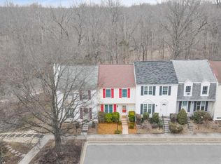 14928 Lady Madonna Ct, Centreville, VA 20120