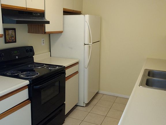 3rd image of 123 Abbott Farm Ln #123