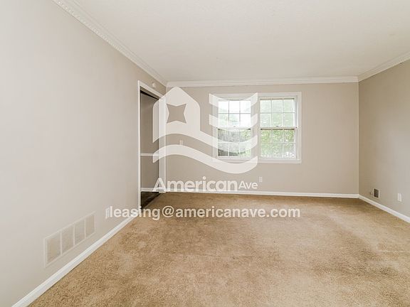6691_002_living_room_13923377.jpg