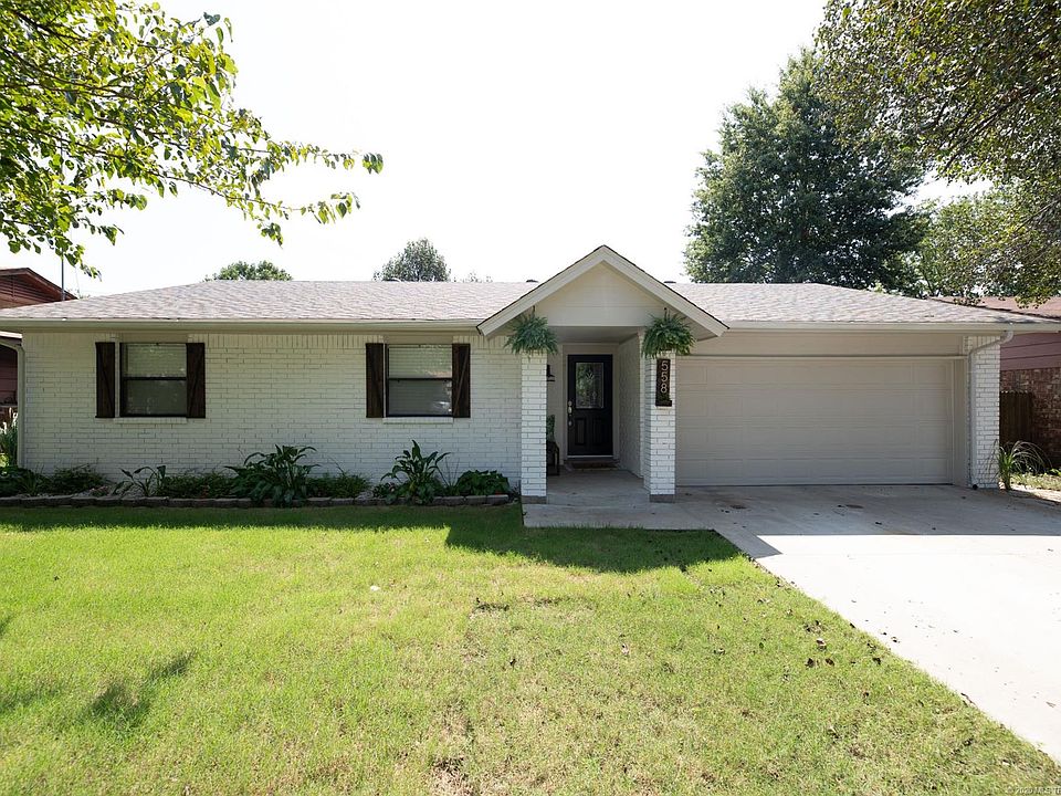 1st image of 558 E 135th Pl S