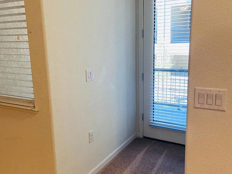 3172 Sterling Ridge Cir — Photo 9