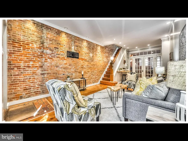 1209 S Ellwood Ave — Photo 4