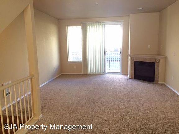 3rd image of 16125 Juanita Woodinville Way NE Unit 702
