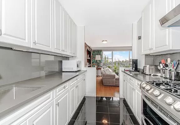 5th image of 2500 Johnson Ave APT 16G