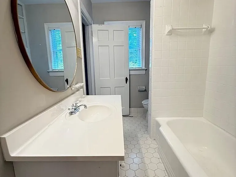 2667 Davis St — Photo 30