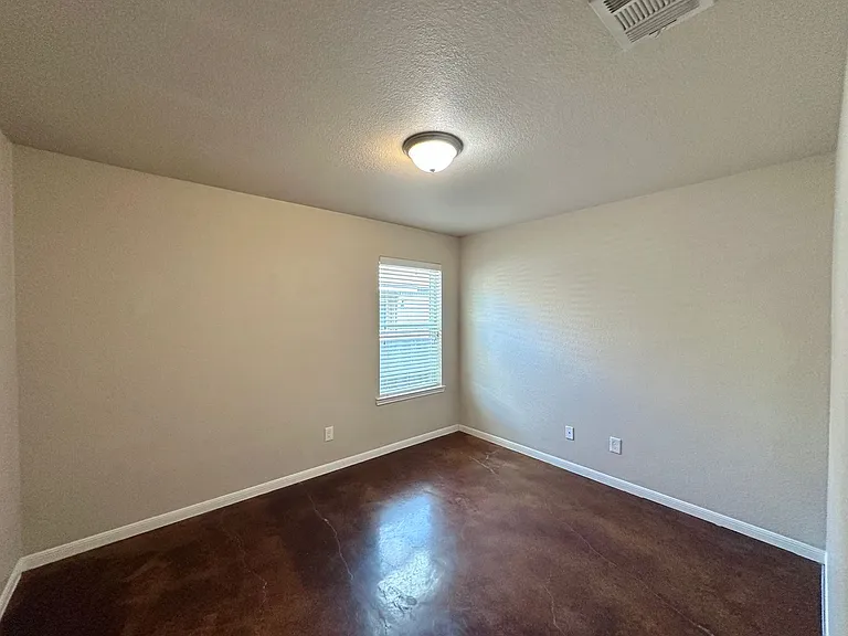 928 Maplewood St — Photo 17