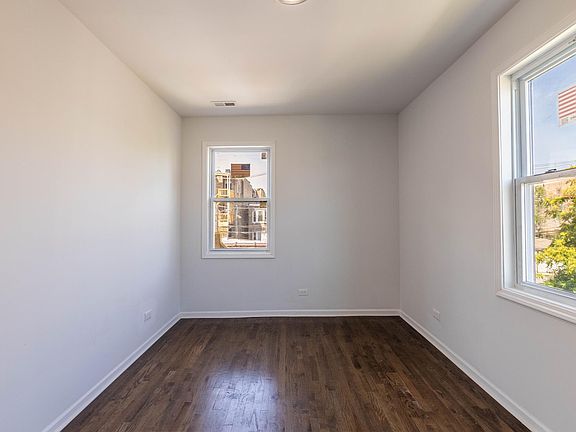 5th image of 1368 S Fairfield Ave #2