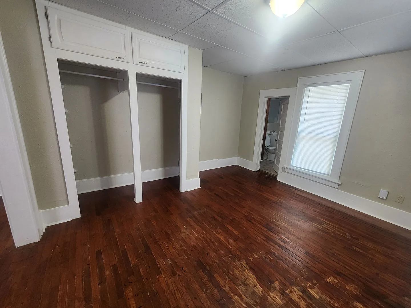 801 S Millwood — Photo 3