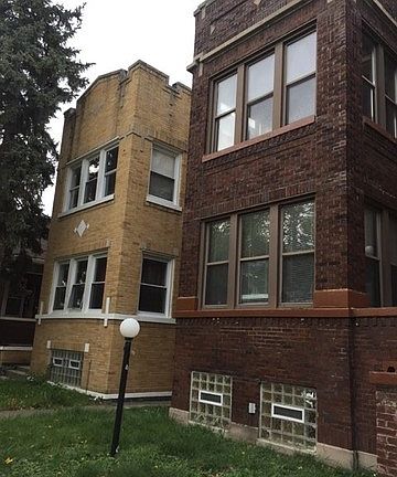 2nd image of 6612 S Artesian Ave