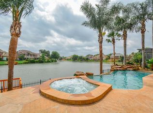 719 Lakeshore Dr, Sugar Land, TX 77478