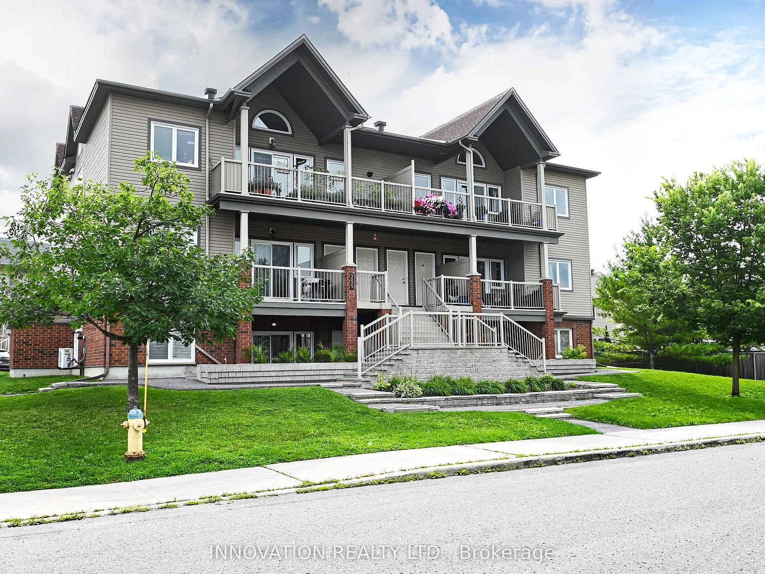 2 bed, $2,200 — Photo 1