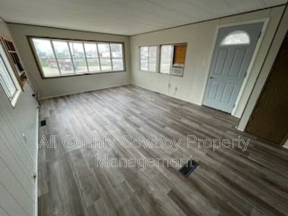4th image of 954 N McCue St Lot 132