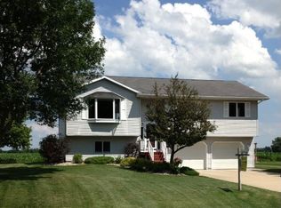 8334 Pheasant Run Trl, Larsen, WI 54947